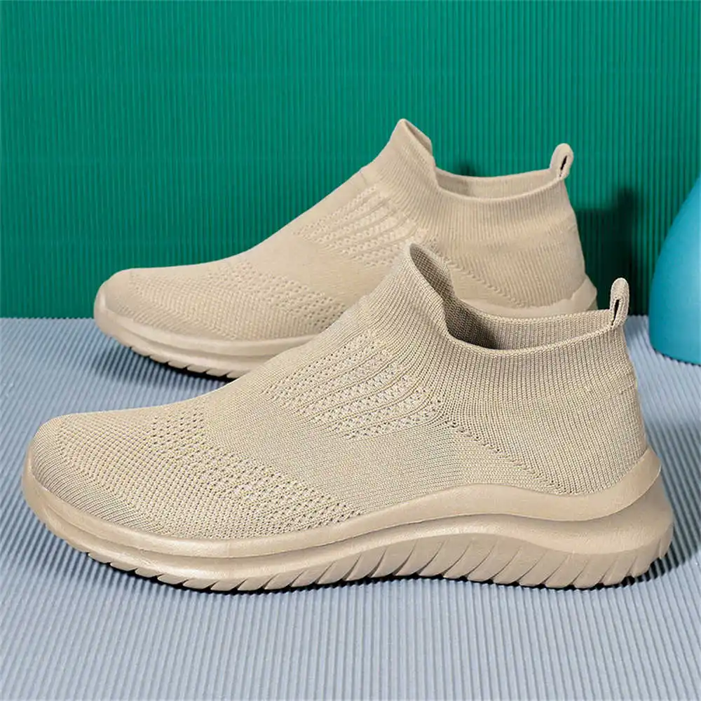 Beige Soft New Novelty Tennis  - đánh giá và giá Vintage Collectible Stores