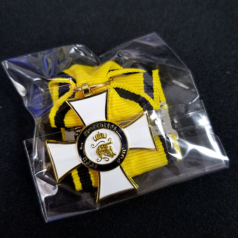 Classic Cross Medal Replica Co - đánh giá và giá Vintage Collectible Furniture