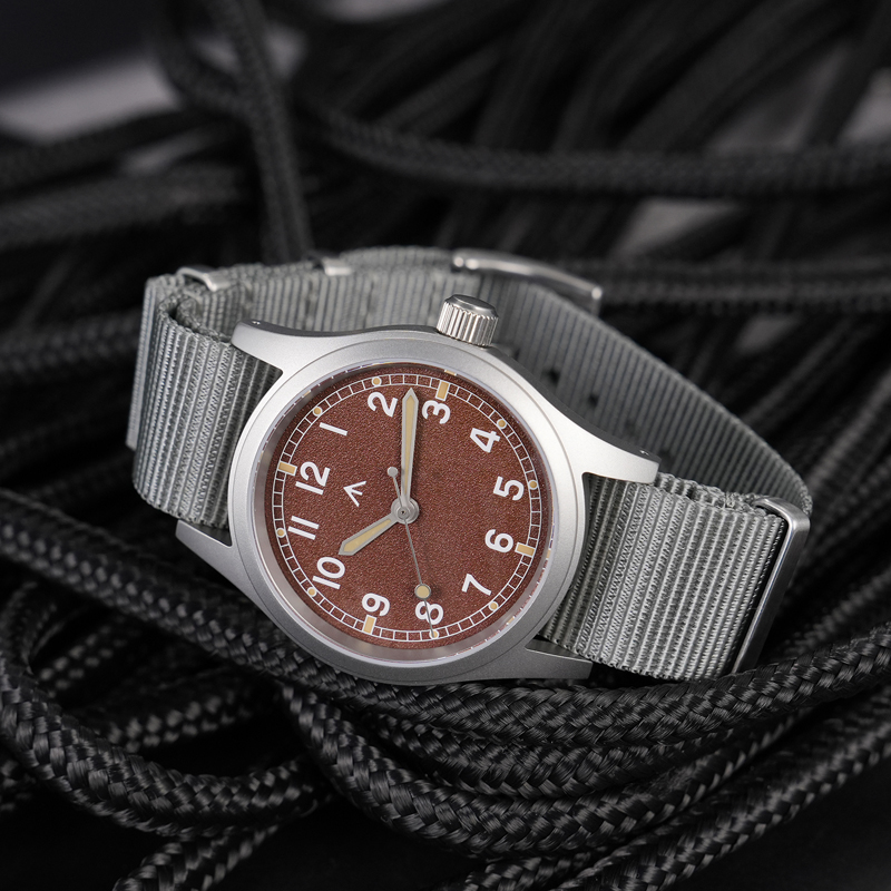 Militado ML12B Mens Watch VH31 - đánh giá và giá Vintage Watch Crystal